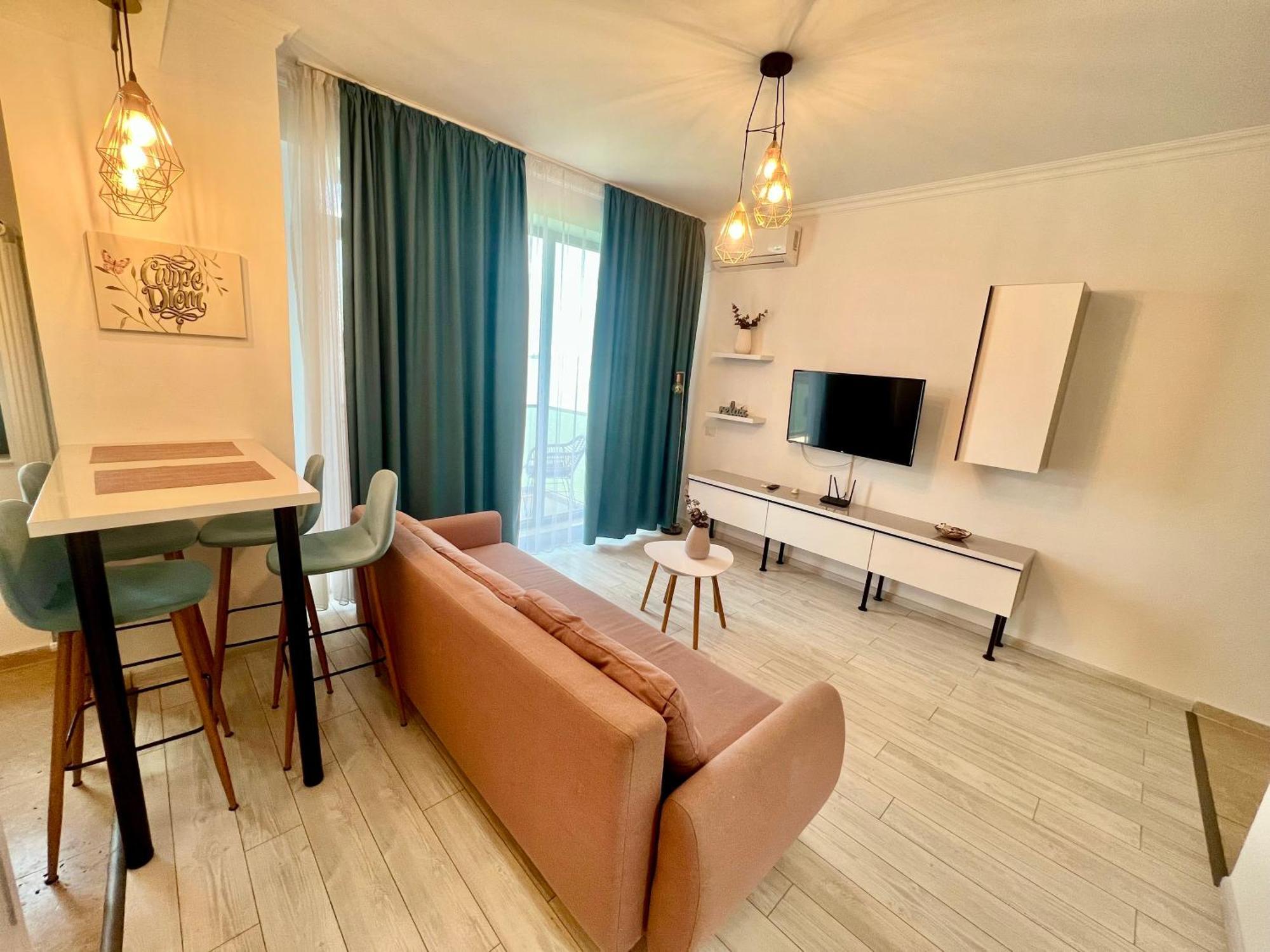 Solid Residence Mamaia Extérieur photo